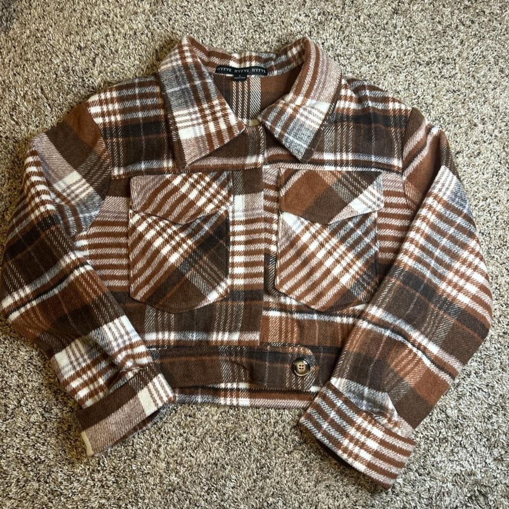 HYFVE Women's Tan/Black/Brown Cropped‎ Jacket Button Pockets Large Fall Ready